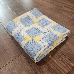 Floral Patchwork Quilt - Blue and Yellow
